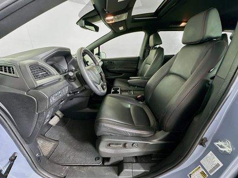 Used 2024 Honda Odyssey Sport image 13