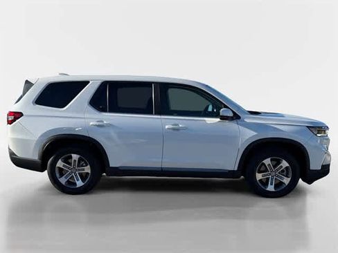 Used 2024 Honda Pilot EX-L image 13