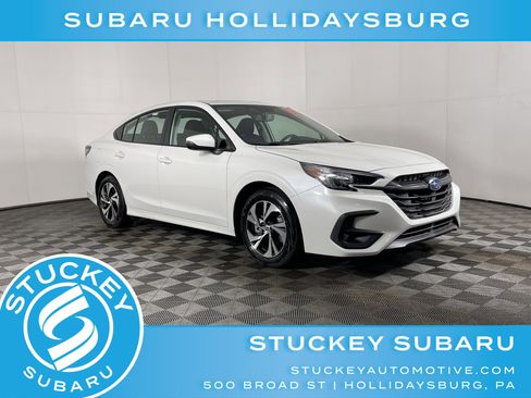 Used 2025 Subaru Legacy Premium image 1