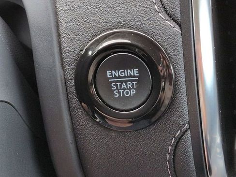 Certified 2025 Ford Expedition Platinum image 28