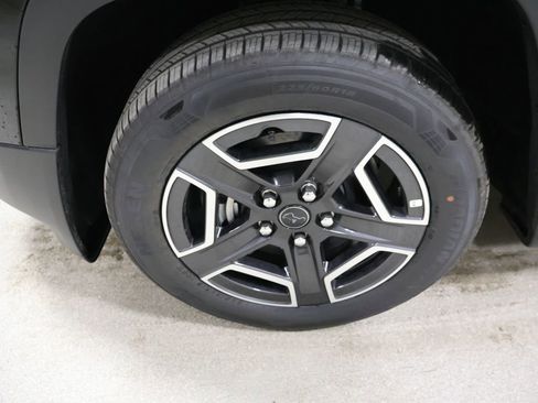 New 2026 Jeep Cherokee Laredo AWD/4WD image 9