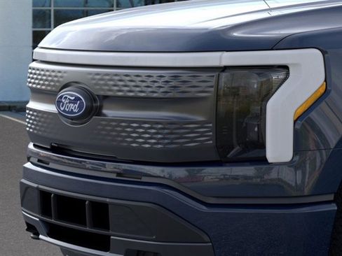 New 2025 Ford F150 Lightning XLT image 17