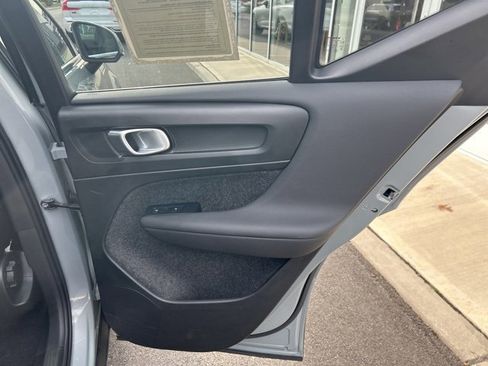 Certified 2025 Volvo XC40 B5 Core image 11