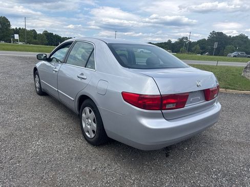 Used 2005 Honda Accord LX image 10
