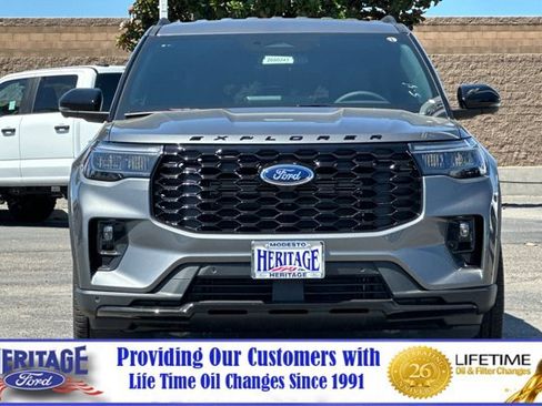 New 2026 Ford Explorer ST-Line w/ ST-Line Street Pack AWD/4WD image 9