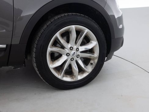 Used 2015 Ford Explorer Limited w/ Equipment Group 301A AWD/4WD image 19
