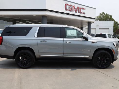 New 2026 GMC Yukon XL Denali AWD/4WD image 7