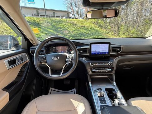 Used 2020 Ford Explorer Limited image 10