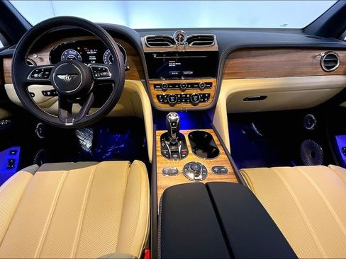 New 2026 Bentley Bentayga image 21