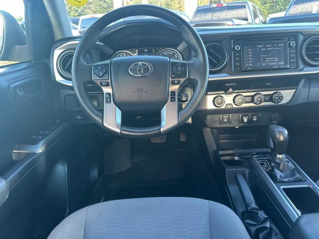 Used 2019 Toyota Tacoma SR5 AWD/4WD image 18