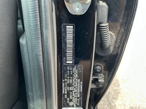 Used 2025 Kia K4 FWD image 23