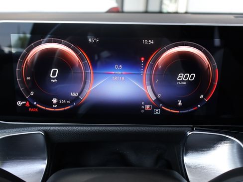 Certified 2021 Mercedes-Benz GLB 250 image 32