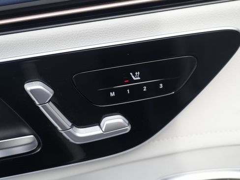 Used 2023 Mercedes-Benz EQE 500 4MATIC SUV image 27