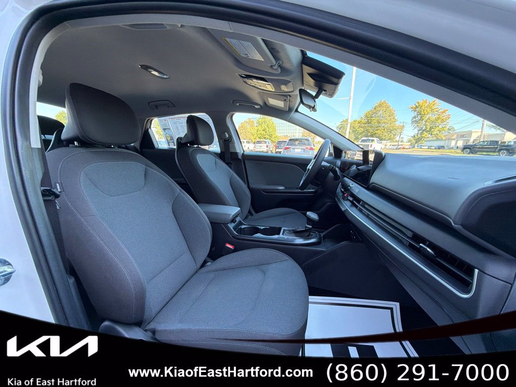 Used 2025 Kia K4 FWD image 11