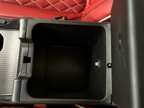 Used 2024 Jeep Grand Cherokee Limited w/ Black Appearance Package image 30