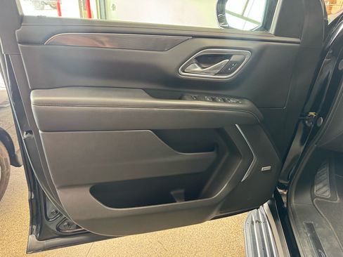 Used 2023 GMC Yukon AT4 w/ Max Trailering Package AWD/4WD image 18
