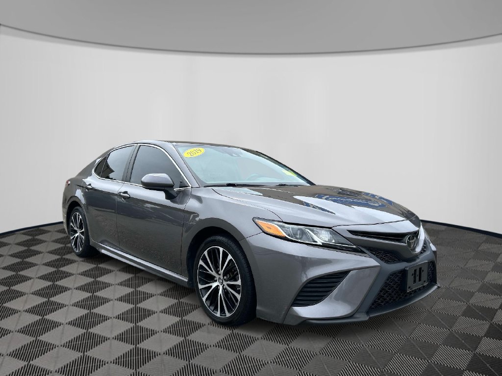 Used 2019 Toyota Camry SE FWD image 7