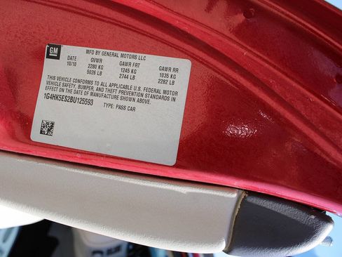 Used 2011 Buick Lucerne Super FWD image 13