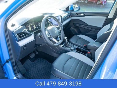Used 2022 Volkswagen Taos SEL image 15