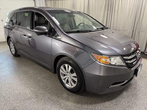 Used 2016 Honda Odyssey SE image 3