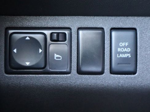 Used 2012 Nissan Xterra PRO-4X w/ Pro-4x Leather Pkg image 28