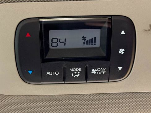 Used 2015 Honda Odyssey Touring image 17