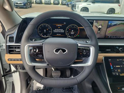 New 2026 INFINITI QX80 Luxe image 26