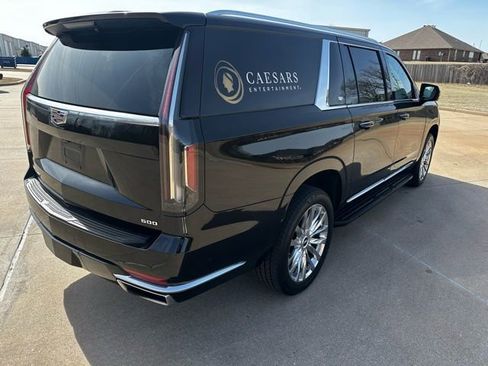 Used 2023 Cadillac Escalade ESV Premium Luxury image 5
