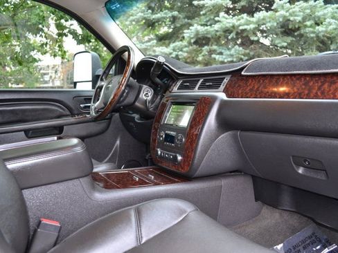 Used 2013 GMC Sierra 3500 Denali image 31