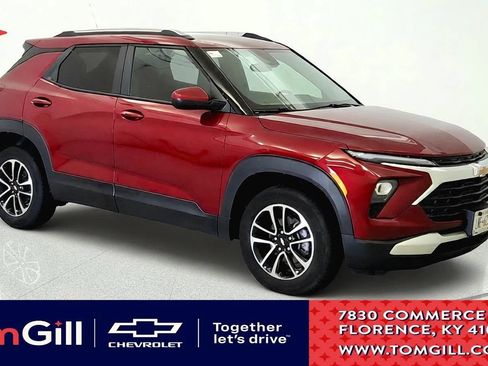Used 2025 Chevrolet TrailBlazer LT AWD/4WD image 1