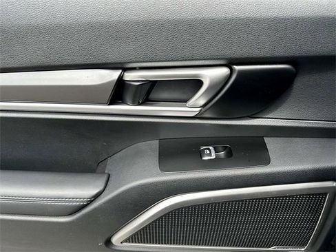 Used 2025 Kia Telluride S FWD image 26