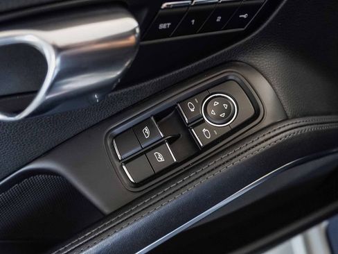 Used 2018 Porsche 911 Carrera RWD image 19