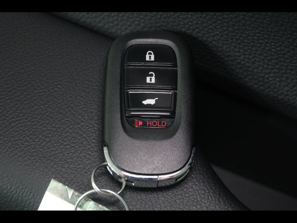 Used 2025 Honda CR-V LX image 11