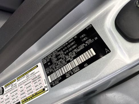 Used 2025 Lexus RX 500h F Sport image 39