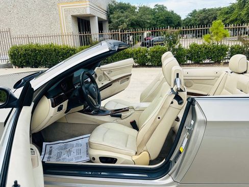 Used 2007 BMW 328i Convertible RWD image 16