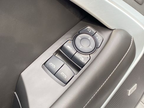 Used 2017 Chevrolet Camaro LT image 27