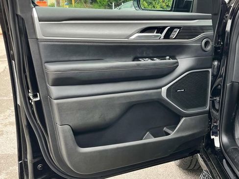 New 2025 Jeep Wagoneer Series II image 12