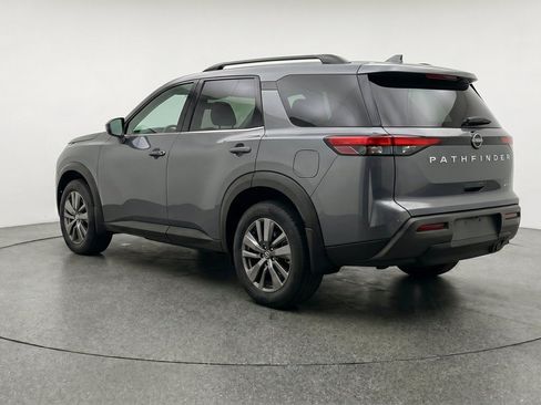 Used 2025 Nissan Pathfinder SV AWD/4WD image 6