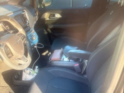 Used 2018 Chrysler Pacifica Touring Plus w/ S Appearance Package image 10