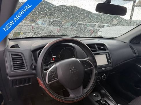 Used 2019 Mitsubishi Outlander Sport ES AWD/4WD image 11