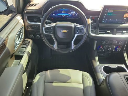 Certified 2022 Chevrolet Suburban LT w/ Luxury Package image 20