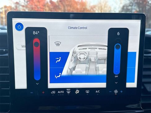 Used 2023 Ford Transit 350 XLT image 16