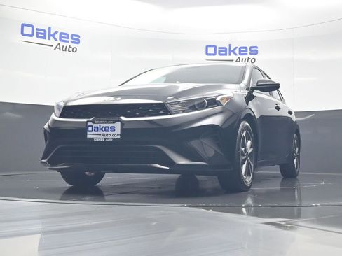 Certified 2024 Kia Forte LXS w/ LXS Technology Package FWD image 37