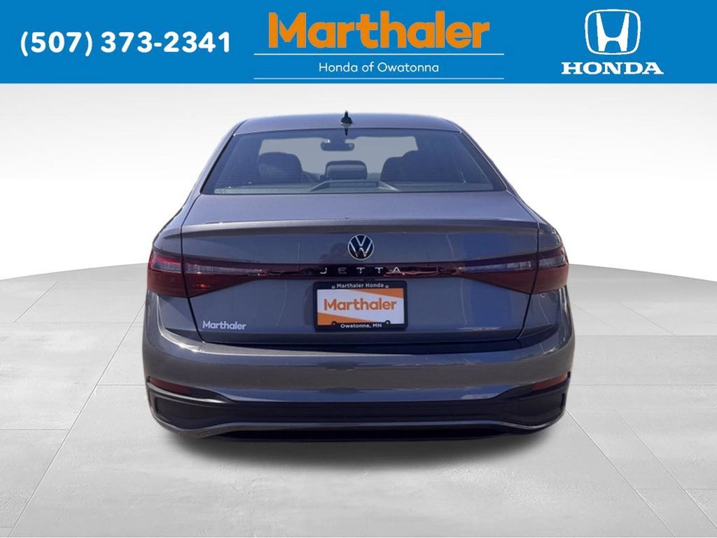 Used 2026 Volkswagen Jetta Sport FWD image 5