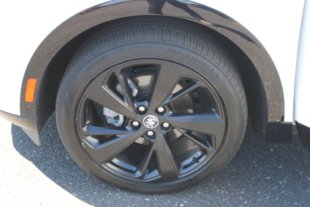 Used 2023 Buick Envision Essence w/ Sport Touring Package FWD image 33
