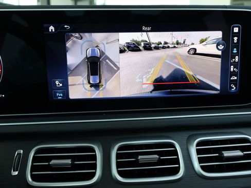 Certified 2024 Mercedes-Benz GLS 450 4MATIC image 39