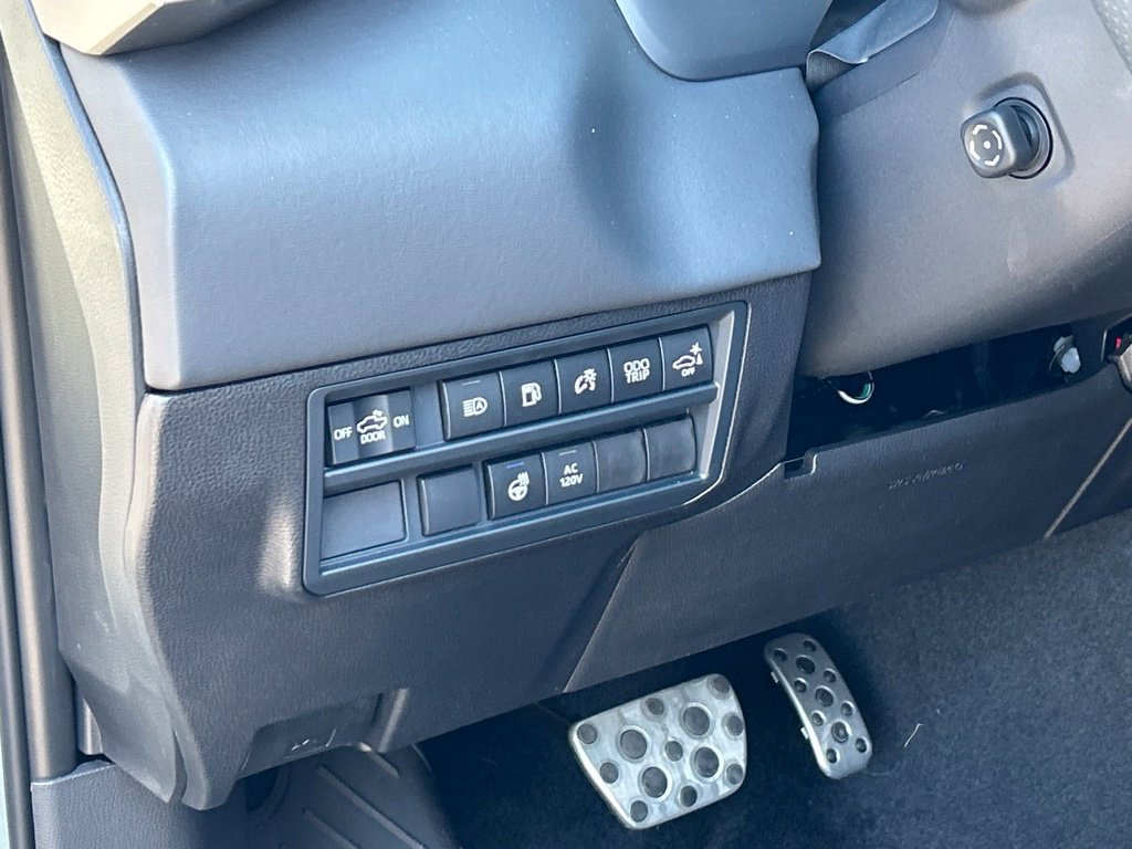 Used 2026 Toyota Tundra Platinum w/ TRD Off-Road Package AWD/4WD image 12