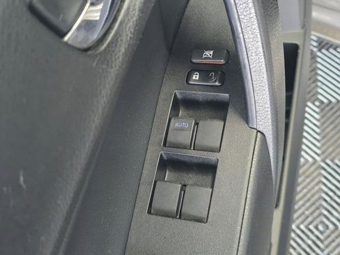 Used 2017 Toyota Corolla XLE w/ Carpet Mat Package (TMS) image 20