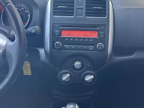 Used 2014 Nissan Versa Note SV FWD image 11
