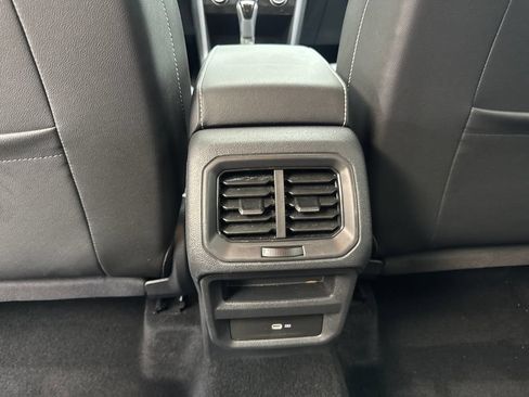 Used 2023 Volkswagen Taos SE AWD/4WD image 69